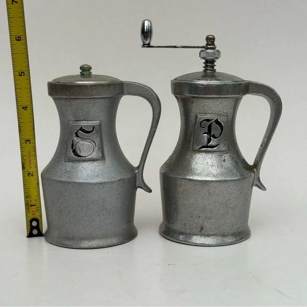 Vintage Salt & Pepper Shaker